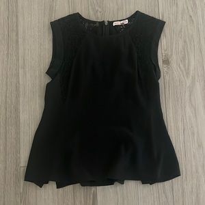 Rebecca Taylor size 4 short sleeve silky blouse with lace detail